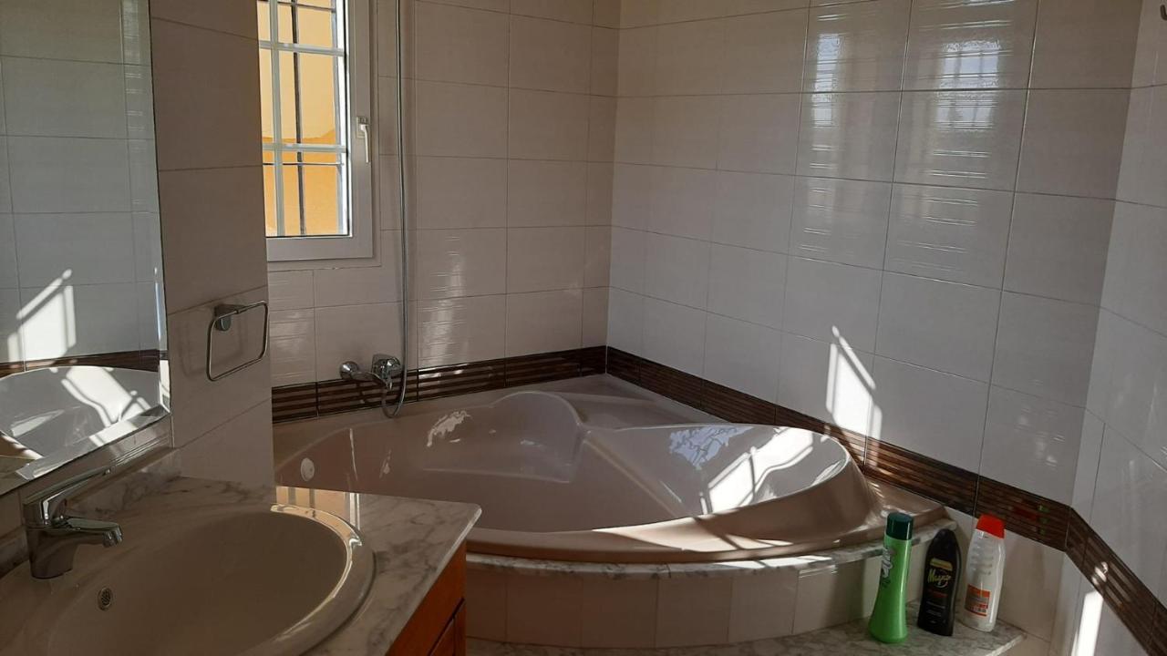 Villa En Veneziola Con Atracadero Privado Ла-Манга-дель-Мар-Менор Экстерьер фото